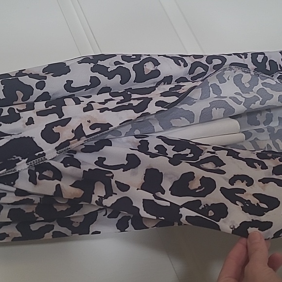 Leopard print midi dress - Picture 7 of 9